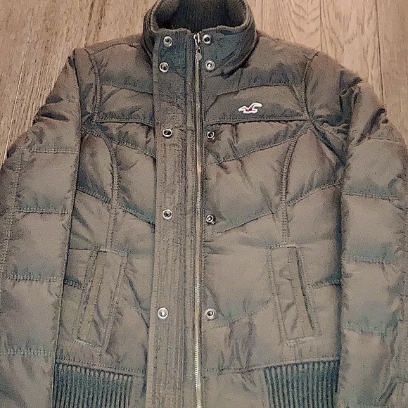 HOLLISTER Signature Down Winter Jacket; Waterfowl Feather fill; Faux fur lining - Picture 4 of 15